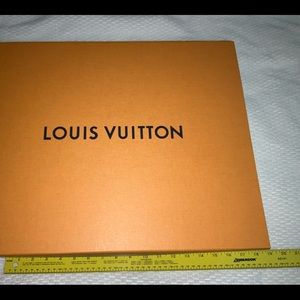 LOUIS VUITTON Gift Box and Paper Bag Only L Size